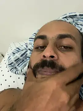 islandvybee55 online show from February 12, 2025, 5:26 am