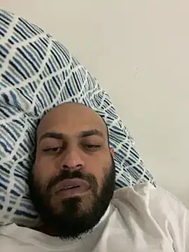 islandvybee55 online show from March 10, 2025, 3:45 am