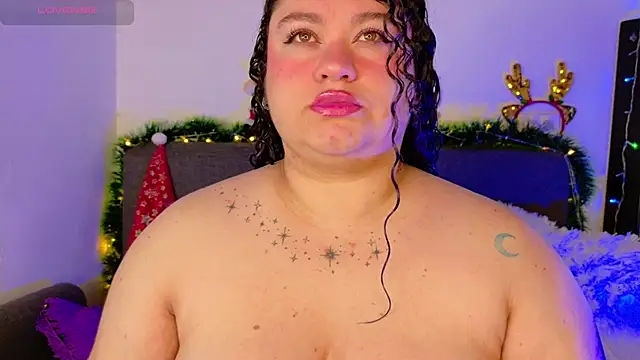 lunitaa0 online show from December 16, 2025, 4:06 am