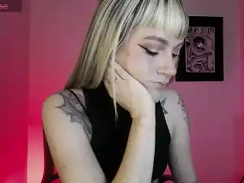 Snapshot of kim_jeins11 chatting on March 14, 2025, 12:54 am kim jeins11 online show from March 14, 2025, 12:54 am