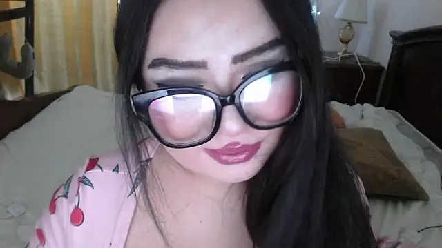 cutie sakura online show from March 4, 2025, 4:17 am