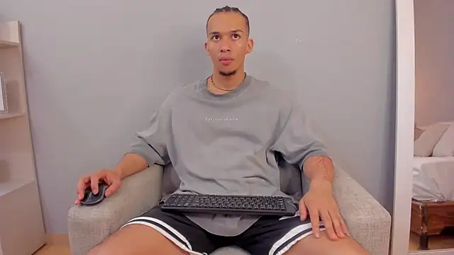 Dominick star online show from November 8, 2025, 3:50 am