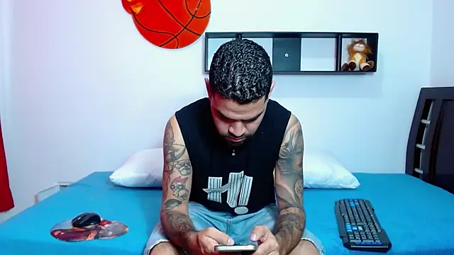 akeemdavid 05 online show from March 17, 2026, 10:35 pm