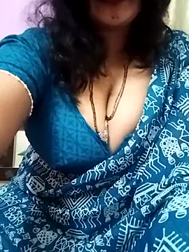 MONA DARLING31 online show from March 4, 2026, 4:51 am