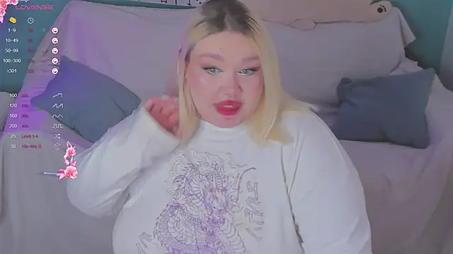 LilyBelll online show from March 4, 2025, 10:24 am