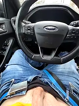 Snapshot of Titanhoott chatting on December 20, 2024, 1:33 pm Titanhoott online show from December 20, 2024, 1:33 pm