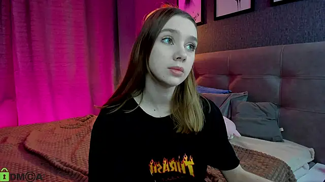 Snapshot of Lesi_Moonie01 chatting on February 19, 2026, 8:10 am Lesi Moonie01 online show from February 19, 2026, 8:10 am