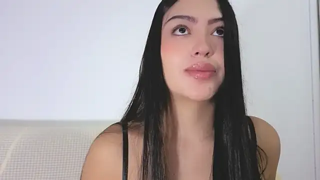 Sweet-Sophiee online show from March 16, 2026, 4:40 am