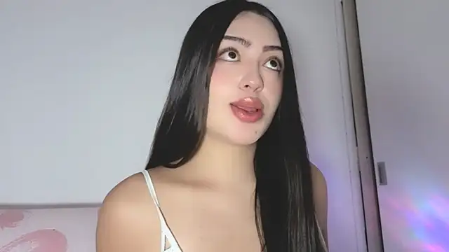 Sweet-Sophiee online show from April 23, 2026, 3:30 am