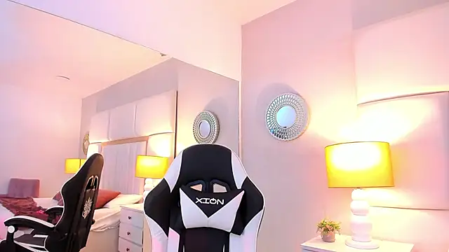 Snapshot of AmbarSantany chatting on February 3, 2025, 11:58 pm AmbarSantany online show from February 3, 2025, 11:58 pm