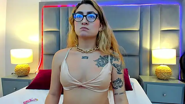 AmbarSantany online show from March 14, 2026, 12:06 am