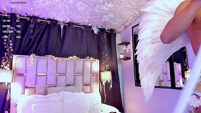 Nathan Smith  online show from October 31, 2025, 7:37 pm