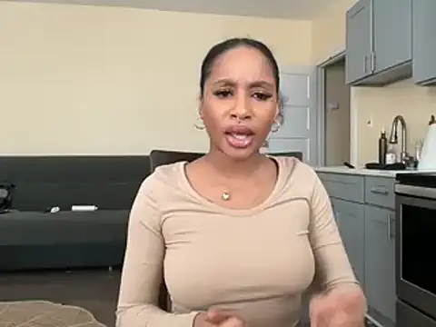 shandiloveslemonss online show from December 15, 2024, 6:04 pm