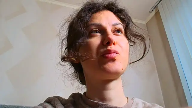 Snapshot of LeggyLover90 chatting on May 13, 2026, 4:59 pm LeggyLover90 online show from May 13, 2026, 4:59 pm