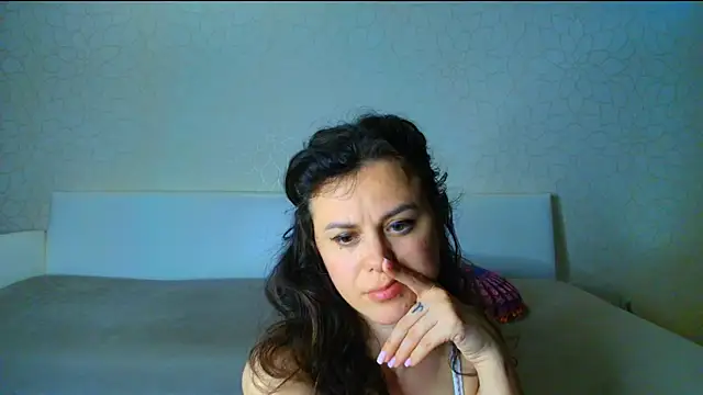 Snapshot of LeggyLover90 chatting on May 20, 2026, 2:56 pm LeggyLover90 online show from May 20, 2026, 2:56 pm