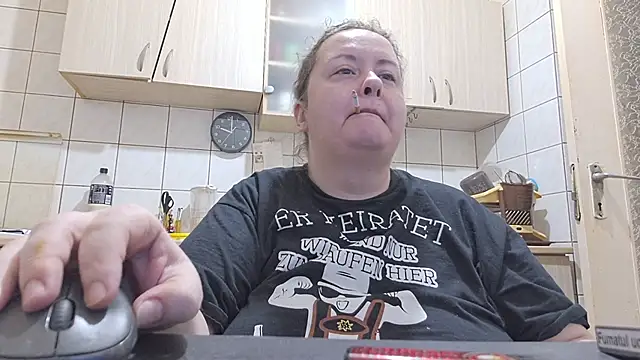 Snapshot of melissaBlessing chatting on February 14, 2025, 6:02 am melissaBlessing online show from February 14, 2025, 6:02 am