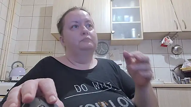 Snapshot of melissaBlessing chatting on December 21, 2025, 2:30 am melissaBlessing online show from December 21, 2025, 2:30 am