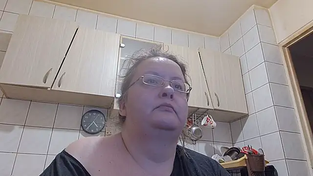 Snapshot of melissaBlessing chatting on December 22, 2025, 2:30 am melissaBlessing online show from December 22, 2025, 2:30 am