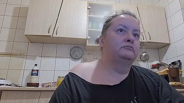 Snapshot of melissaBlessing chatting on December 23, 2025, 2:31 am melissaBlessing online show from December 23, 2025, 2:31 am