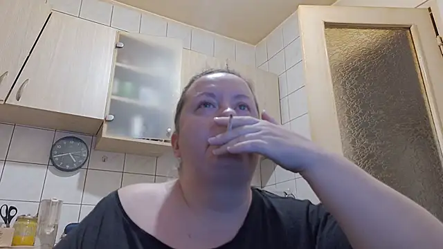 Snapshot of melissaBlessing chatting on January 7, 2026, 2:36 am melissaBlessing online show from January 7, 2026, 2:36 am