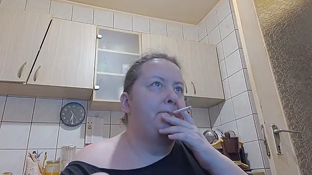 Snapshot of melissaBlessing chatting on February 3, 2026, 4:21 am melissaBlessing online show from February 3, 2026, 4:21 am