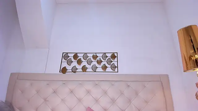  chloe adams online show from March 18, 2025, 2:48 pm