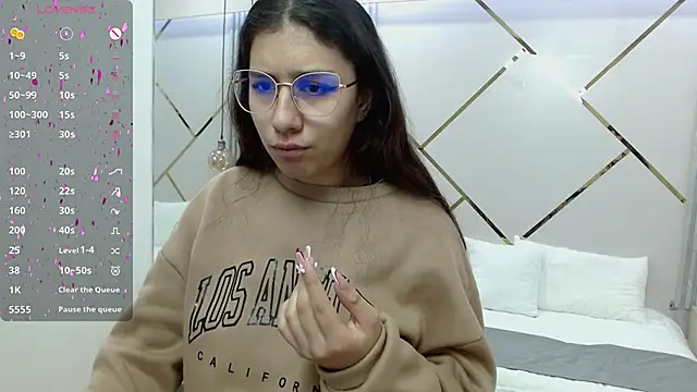 Lita Rogers online show from December 17, 2024, 1:27 pm