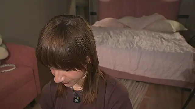 EnchantedIvy online show from April 1, 2026, 6:38 pm