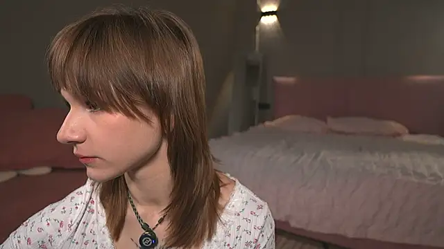 EnchantedIvy online show from April 5, 2026, 6:49 pm