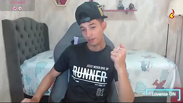 jose sexycumm online show from March 21, 2025, 7:02 pm