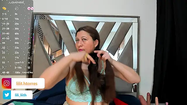 LILITH TORRES1 online show from November 29, 2025, 9:29 pm