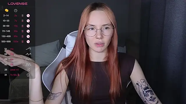 littlevildevil online show from November 24, 2025, 10:48 am