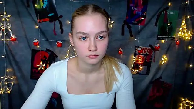 MademoiselleCl online show from December 5, 2025, 1:09 pm