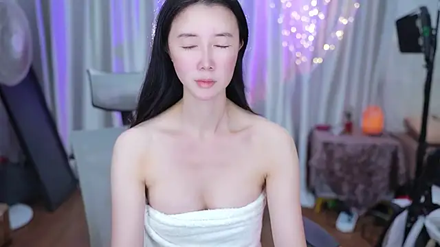 nono babyy online show from January 13, 2026, 1:33 am