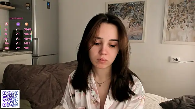 GillianDowdey online show from March 13, 2025, 1:43 am