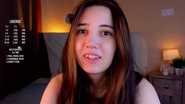 GillianDowdey online show from September 13, 2025, 3:39 am