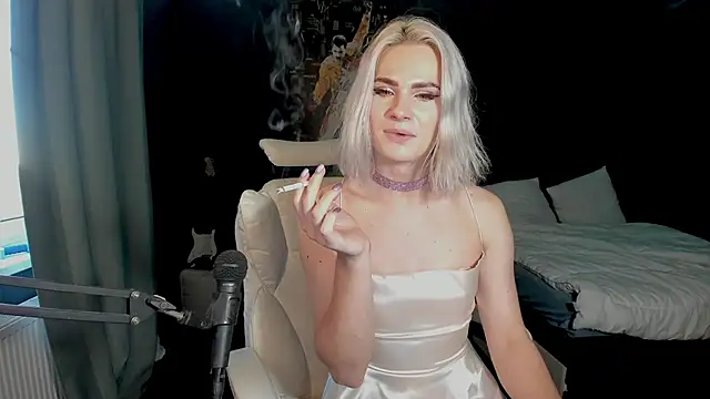 Snapshot of Milena_marshmalows chatting on December 13, 2024, 7:47 am Milena marshmalows online show from December 13, 2024, 7:47 am