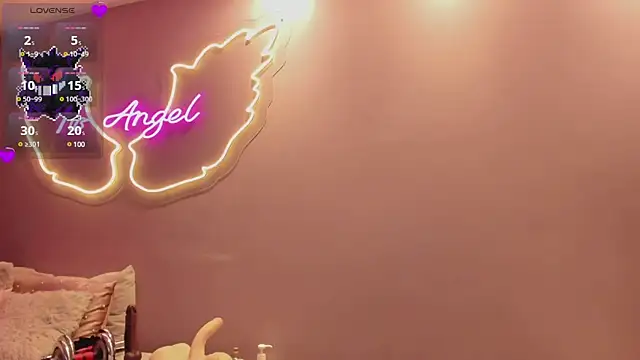 Ninna monroe  online show from February 15, 2025, 4:12 pm