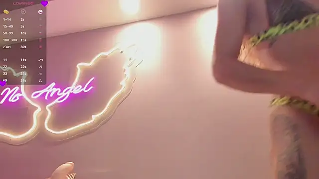 Ninna monroe  online show from February 24, 2025, 10:48 am