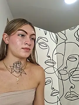 Snapshot of Lizz_Luna chatting on January 24, 2025, 7:18 pm Lizz Luna online show from January 24, 2025, 7:18 pm