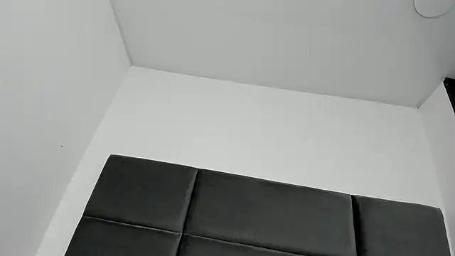 Snapshot of Lizz_Luna chatting on October 7, 2025, 2:36 pm Lizz Luna online show from October 7, 2025, 2:36 pm