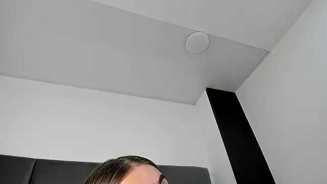 Lizz Luna online show from October 30, 2025, 3:13 pm