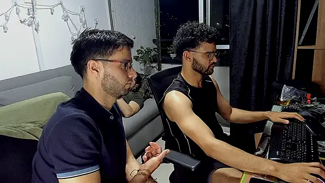 Snapshot of crisandrews chatting on February 12, 2025, 3:29 am crisandrews online show from February 12, 2025, 3:29 am