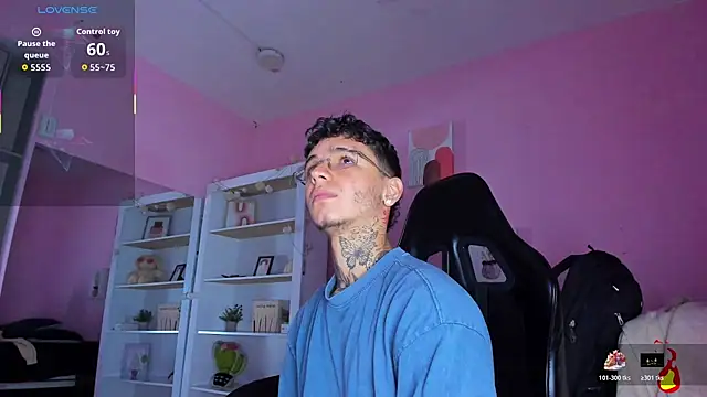 Ian Castillo  online show from November 14, 2025, 11:20 am