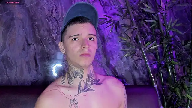 Ian Castillo  online show from March 14, 2026, 11:21 pm