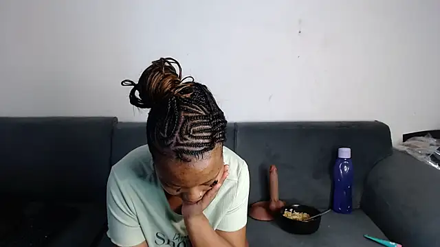 SZA Doja online show from February 17, 2026, 11:33 pm