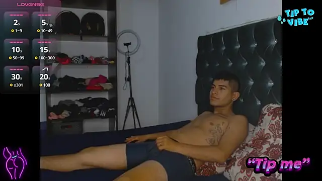 AntonellaAndNoah online show from February 7, 2025, 3:45 am