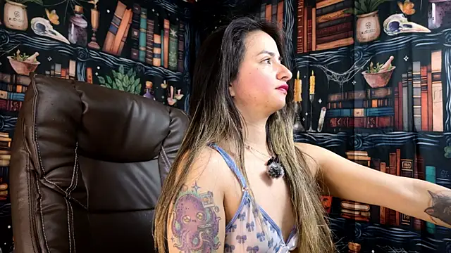 julietta   jackson online show from April 1, 2026, 8:50 pm