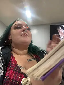 Snapshot of s6tan6whor6 chatting on February 9, 2025, 1:14 pm s6tan6whor6 online show from February 9, 2025, 1:14 pm