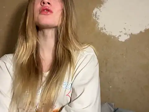 saint cat25 online show from February 18, 2026, 9:22 pm